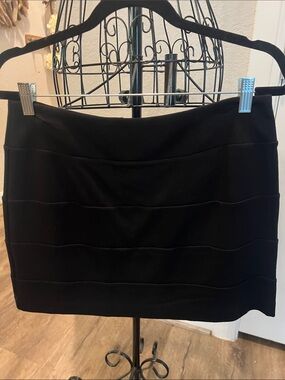 ELLE Classic Black Bandage Mini Skirt